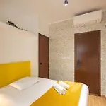 Local House Πανσιόν 3*